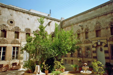 Beit Ajiqbash